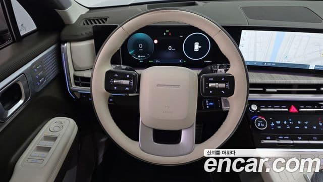 Hyundai Santa Fe 2023 — ფოტო 13/20