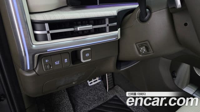 Hyundai Santa Fe 2023 — фото 14 из 20