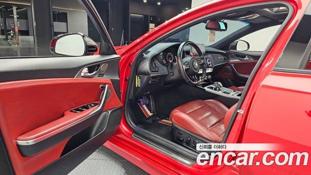 Kia Stinger 2020 — Фото 10/20