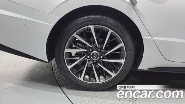 Hyundai Sonata 2022 — ფოტო 5/20