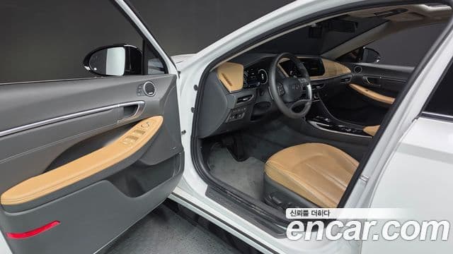 Hyundai Sonata 2022 — ფოტო 10/20