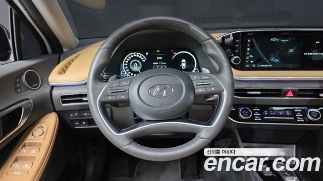Hyundai Sonata 2022 — ფოტო 14/20