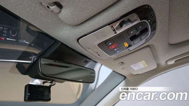 Hyundai Sonata 2022 — ფოტო 19/20