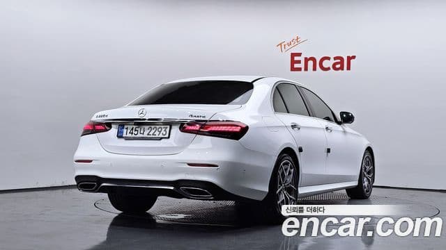 Mercedes-Benz E-Class 2020 — Фото 2/20