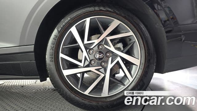 Hyundai Grandeur Hybrid 2023 — ფოტო 31/33