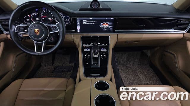 Porsche Panamera 2018 — Photo 22/32