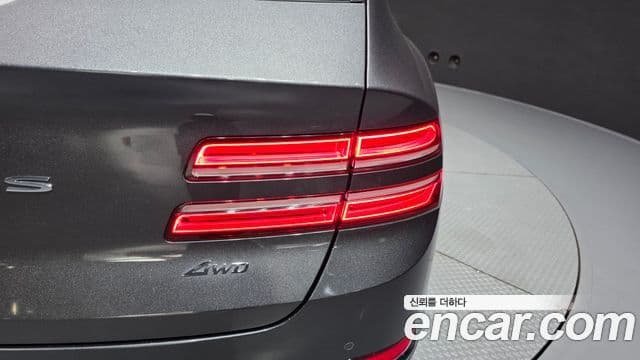 Genesis GV80 2022 — ფოტო 39/40