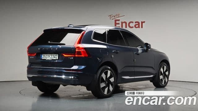 Volvo XC60 2024 — ფოტო 2/20