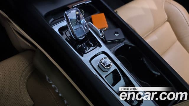 Volvo XC60 2024 — ფოტო 9/20