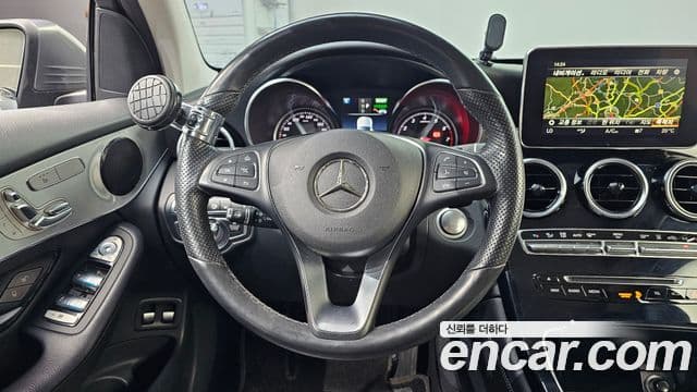 Mercedes-Benz GLC-Class 2019 — Şəkil 13/20