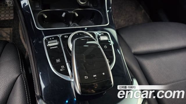 Mercedes-Benz GLC-Class 2019 — Şəkil 17/20
