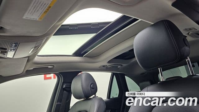 Mercedes-Benz GLC-Class 2019 — Şəkil 19/20