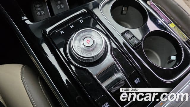 Kia Carnival 2022 — Şəkil 9/20