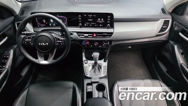 Kia Seltos 2023 — ფოტო 6/20