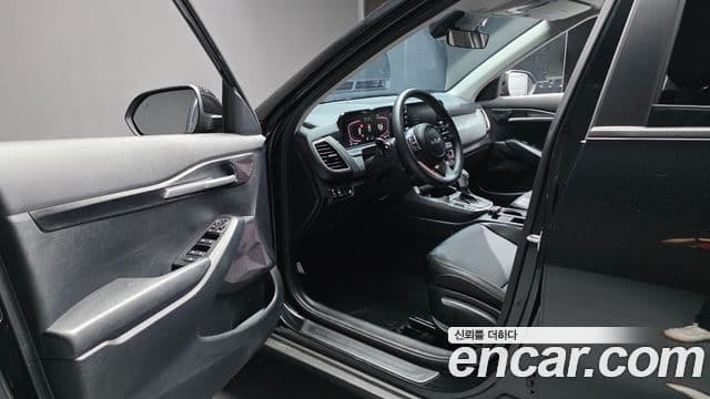 Kia Seltos 2023 — ფოტო 9/20