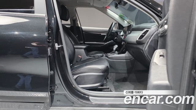 Kia Seltos 2023 — ფოტო 10/20