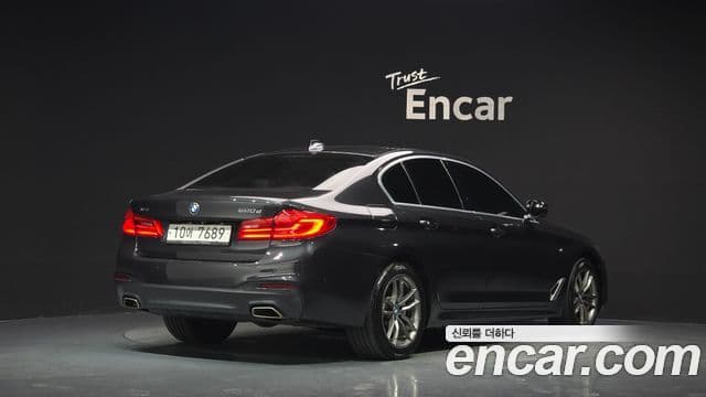 BMW 5 Series 2018 — ფოტო 2/20