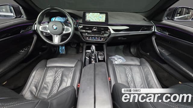 BMW 5 Series 2018 — ფოტო 7/20