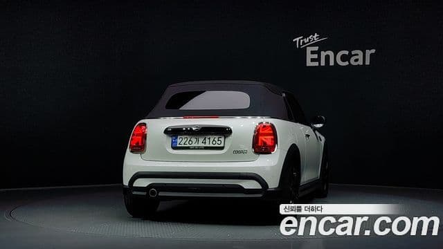 Mini Cooper Convertible 2024 — Photo 12/20