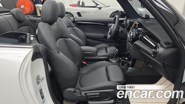 Mini Cooper Convertible 2024 — Photo 17/20