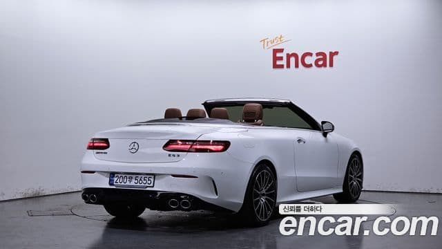 Mercedes-Benz E-Class 2018 — фото 2 из 20