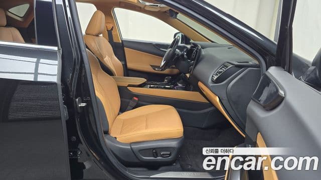 Lexus NX350h 2023 — Şəkil 20/31