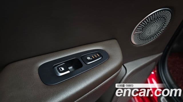 Kia Stinger 2019 — Фото 19/20