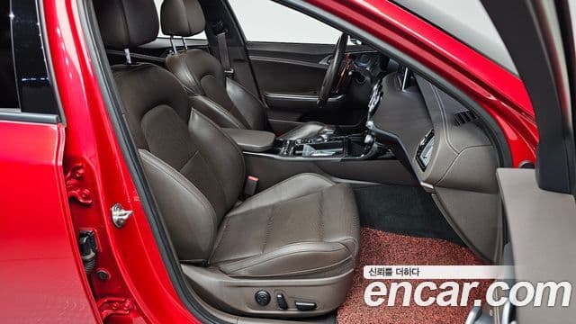 Kia Stinger 2019 — Şəkil 26/36