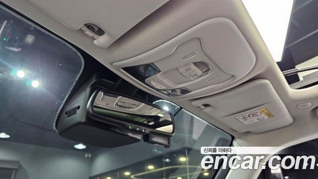 Jeep Renegade 2023 — Şəkil 32/34
