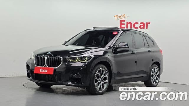 BMW X1 2022 — Şəkil 1/20