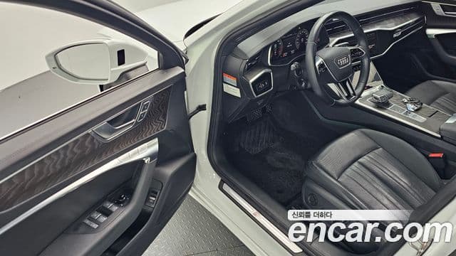 Audi A6 2021 — фото 10 из 20