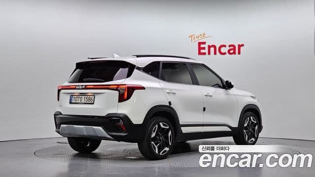 Kia Seltos 2024 — ფოტო 2/20