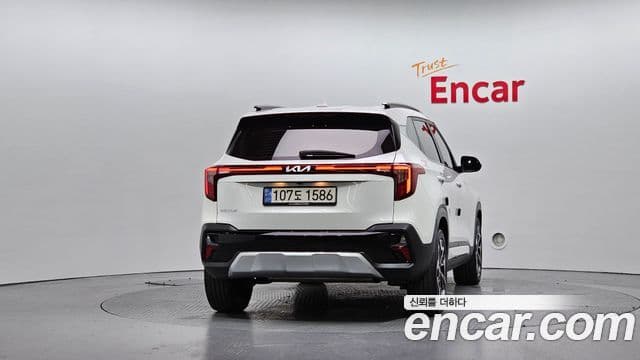 Kia Seltos 2024 — ფოტო 4/20