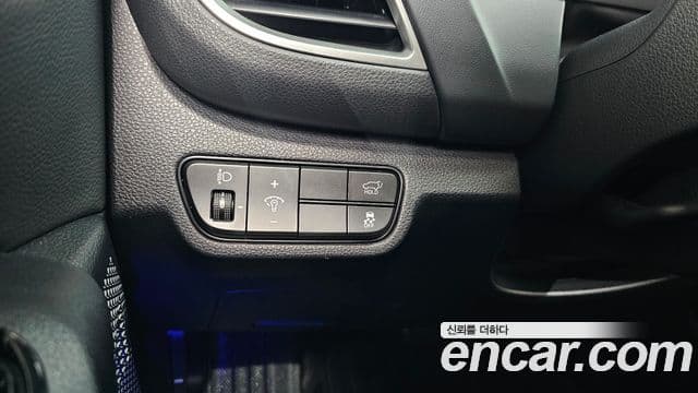 Kia Seltos 2024 — ფოტო 16/20
