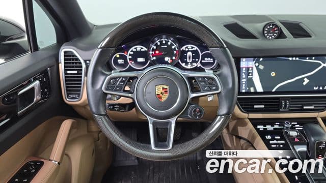 Porsche Cayenne 2020 — Photo 5/20