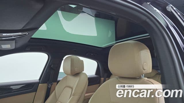 Porsche Cayenne 2020 — Photo 7/20