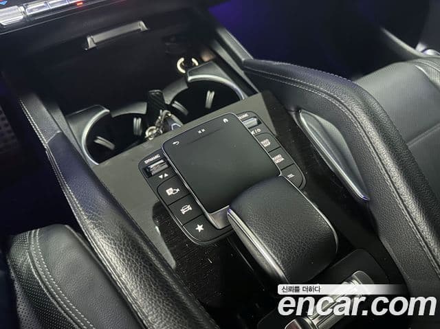 Mercedes-Benz GLE-Class 2021 — Şəkil 13/17
