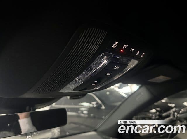 Mercedes-Benz GLE-Class 2021 — фото 17 из 17