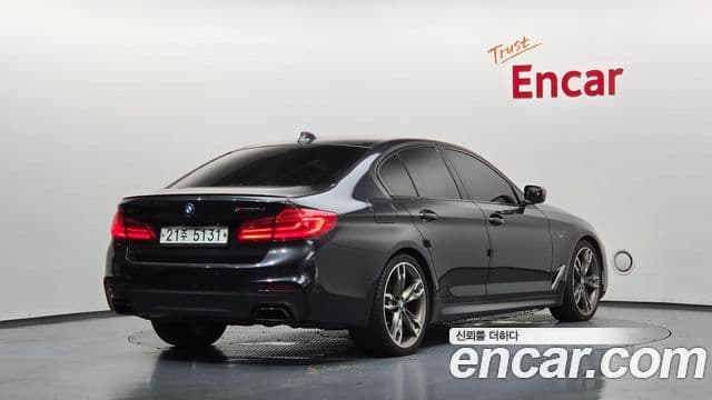 BMW 5 Series 2019 — Şəkil 2/20