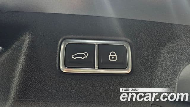 Kia Sorento 2021 — ფოტო 16/20