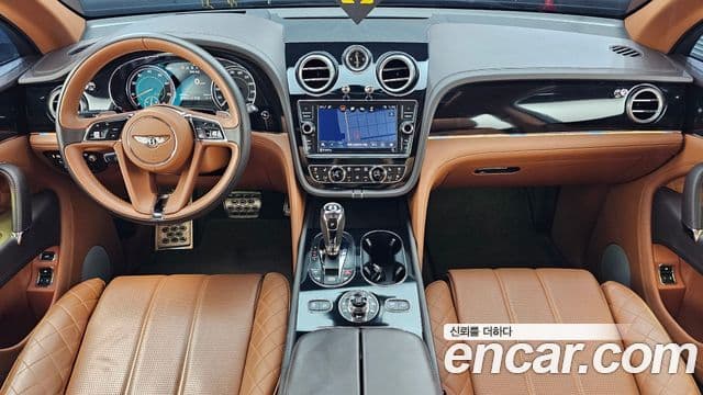 Bentley Bentayga 2018 — ფოტო 7/20