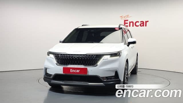 Kia Carnival 2023 — ფოტო 3/20