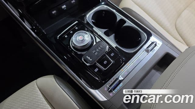 Kia Carnival 2023 — ფოტო 9/20