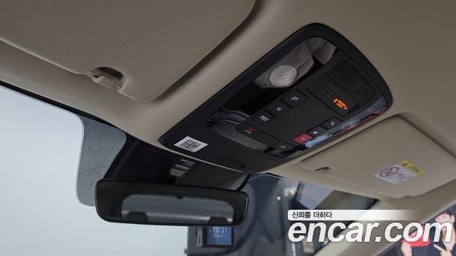 Kia Carnival 2023 — ფოტო 18/20