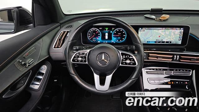Mercedes-Benz EQC 2020 — ფოტო 9/20