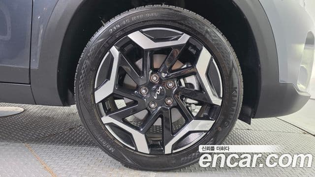 Kia Seltos 2024 — ფოტო 5/20