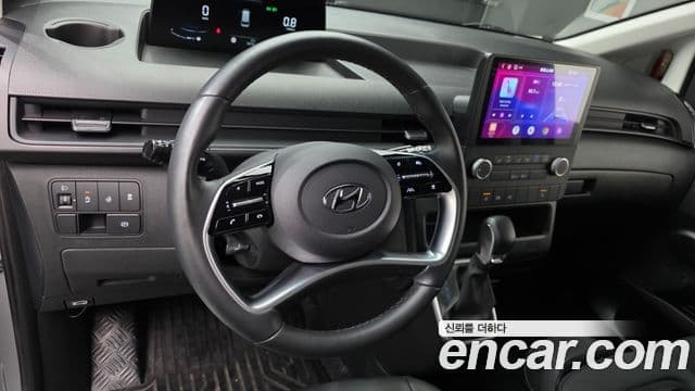 Hyundai Staria 2023 — Фото 13/20