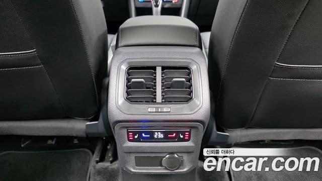 Volkswagen Tiguan Allspace 2024 — Şəkil 18/20