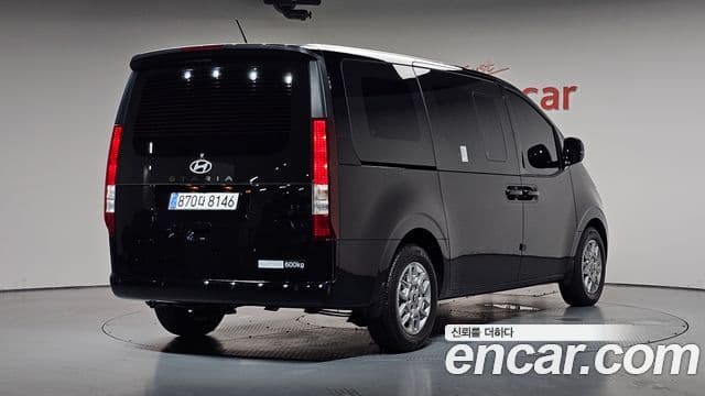 Hyundai Staria 2025 — Фото 2/20