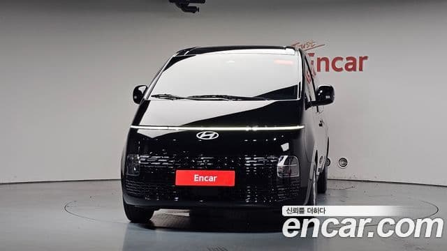 Hyundai Staria 2025 — Фото 3/20